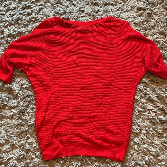 Express Women’s Pullover Sheer Blouse With 3/4 Sleeves - Picture 3 of 3